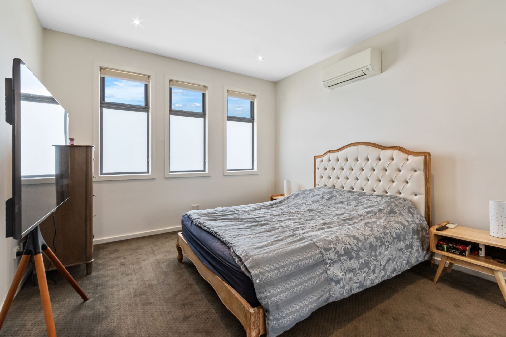 Executive Residence in Ideal Locale