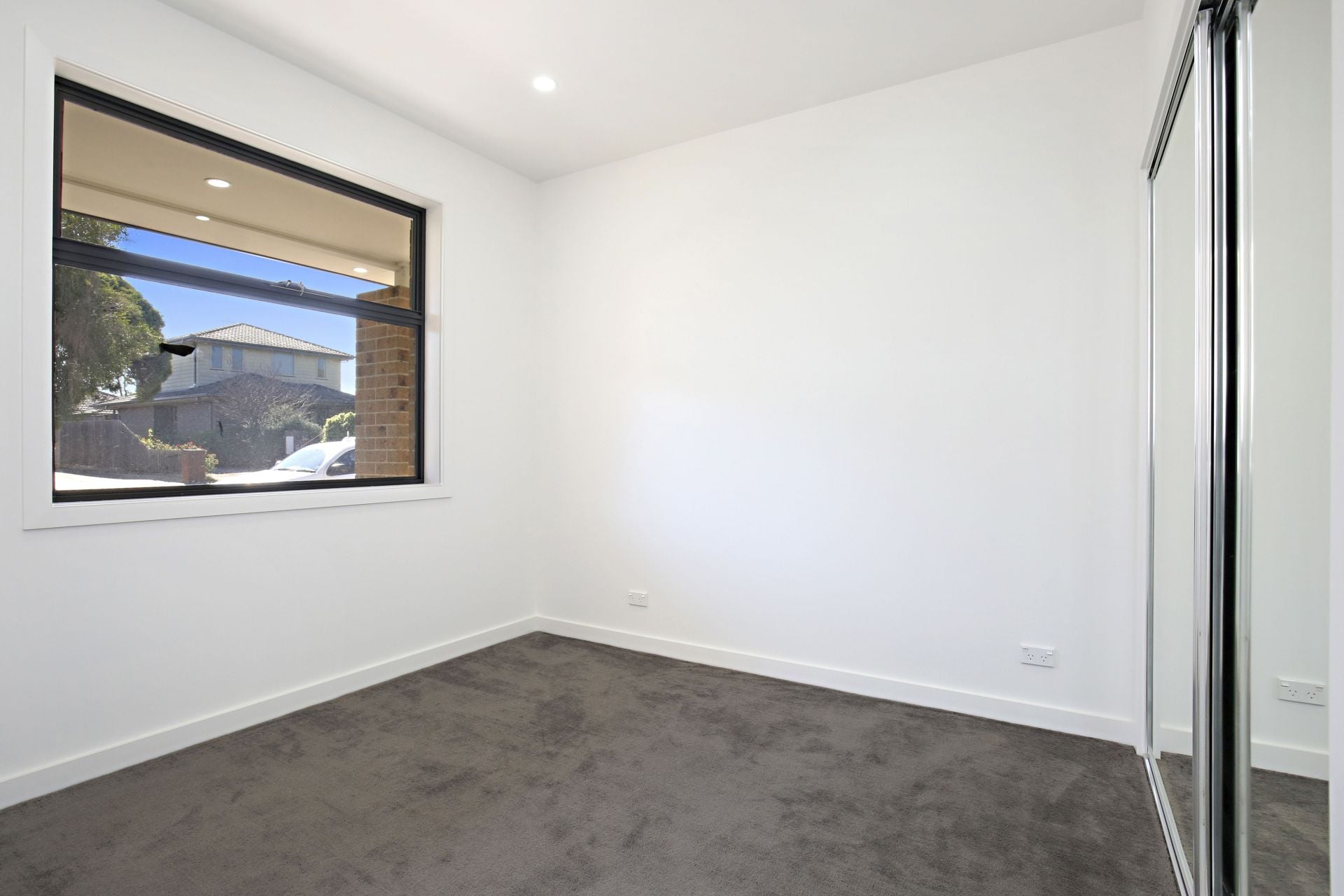 LUXURY LIVING IN THE NORTH!