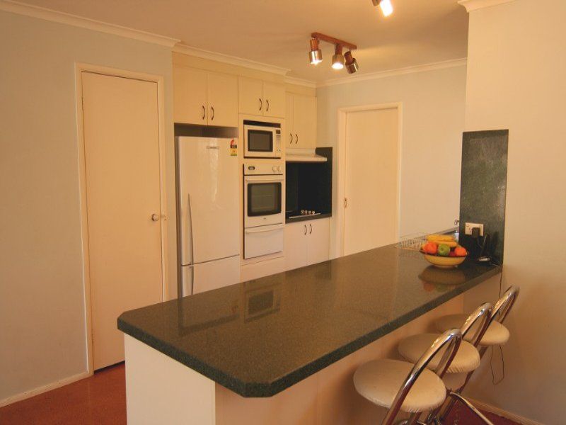 30 Luffman Crescent, Gilmore - Thumbnail 5