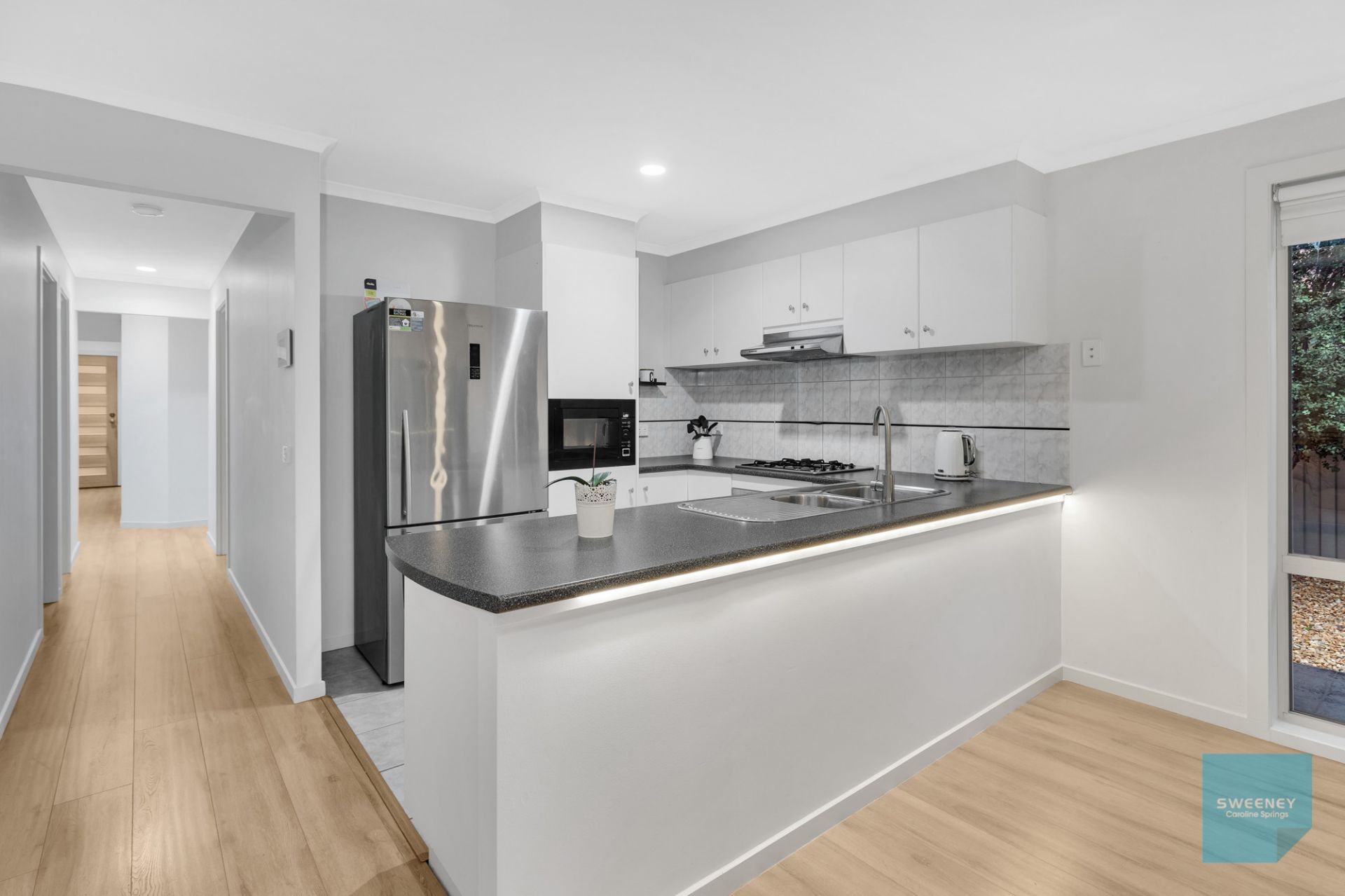 5 Willandra Loop, Caroline Springs - Thumbnail 5