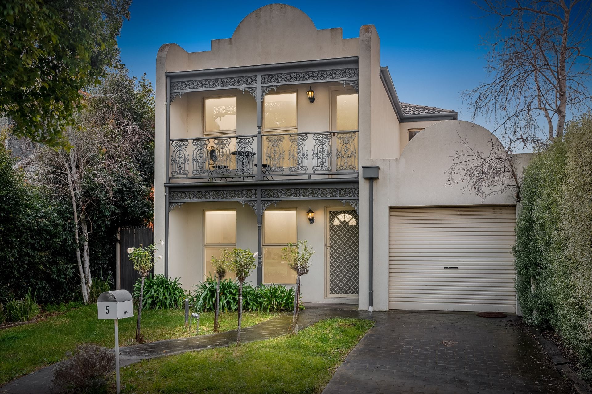 5 Emerald Court, Caroline Springs VIC