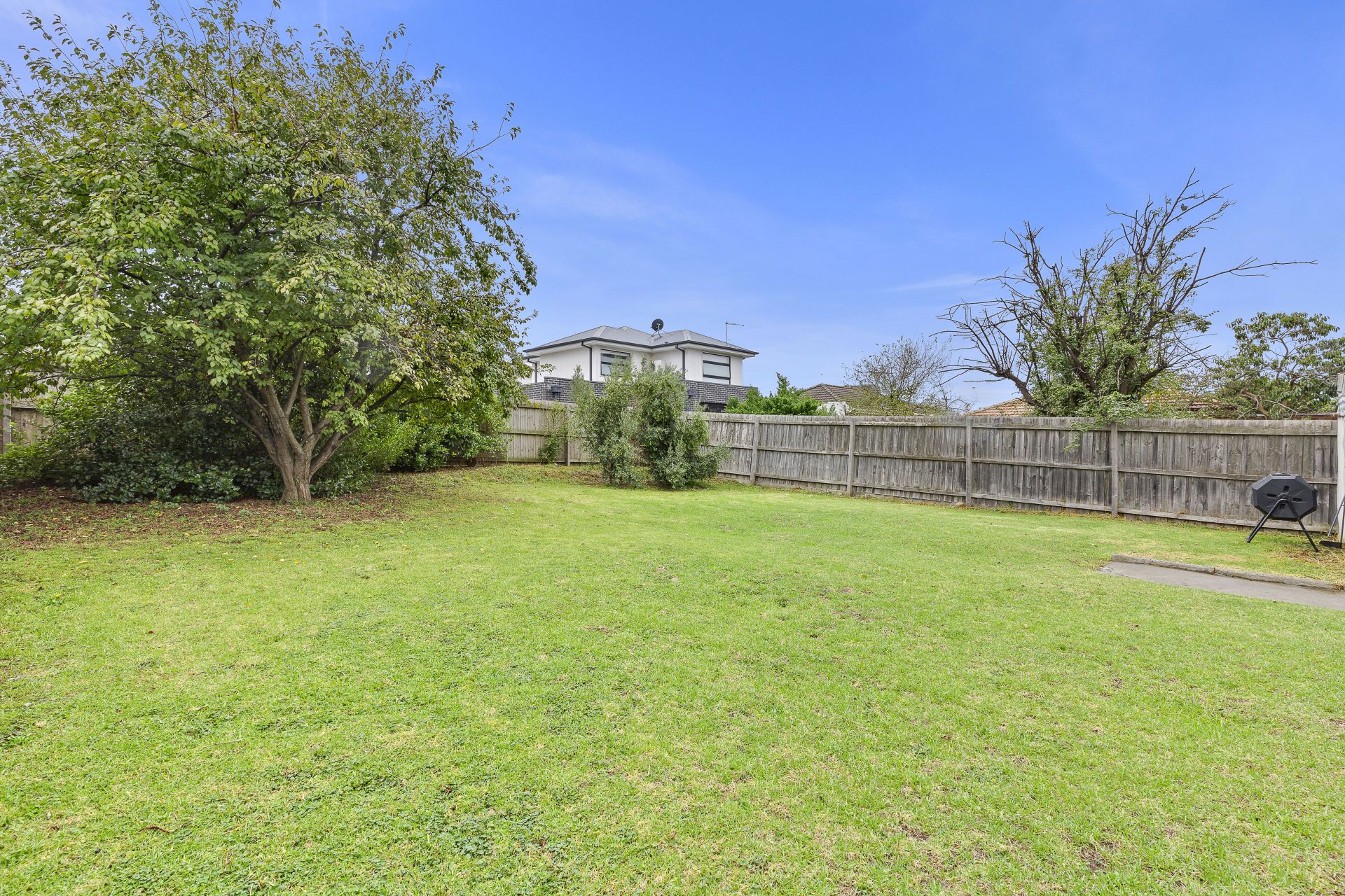 Generous property in a prime pocket