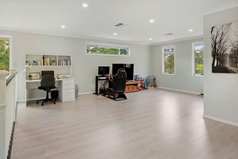 Real Estate For Sale 17 Yewens Circuit Grasmere , NSW