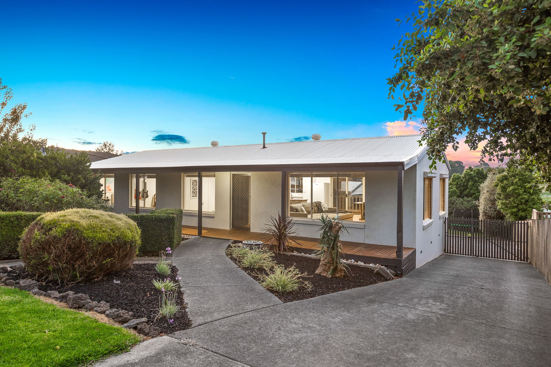 27 Darnum Street, Drouin OBrien Real Estate