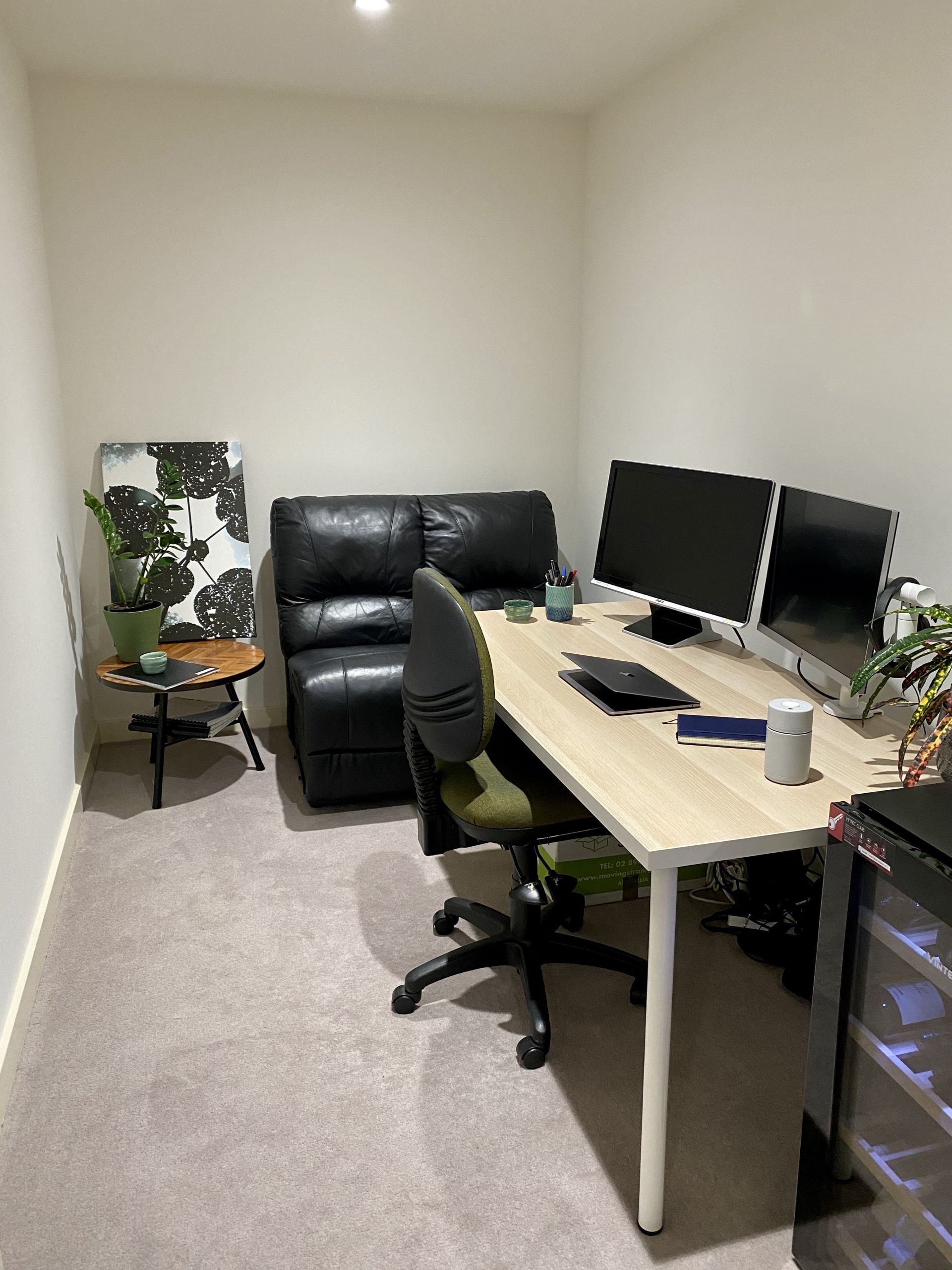 2 bedrooms, Study & City Views !!