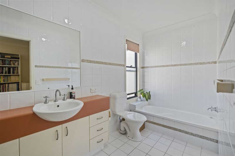 3/1 Alexandrina Drive, Varsity Lakes - Image 1