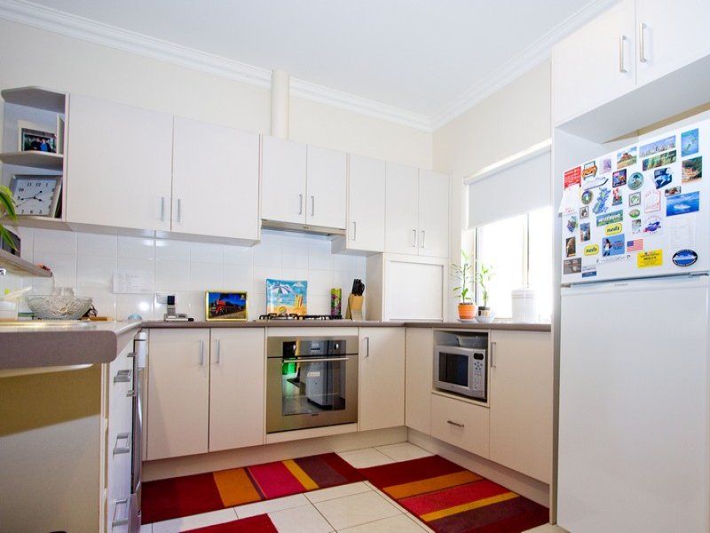 1/30 BRANKSOME Dover Gardens 5048