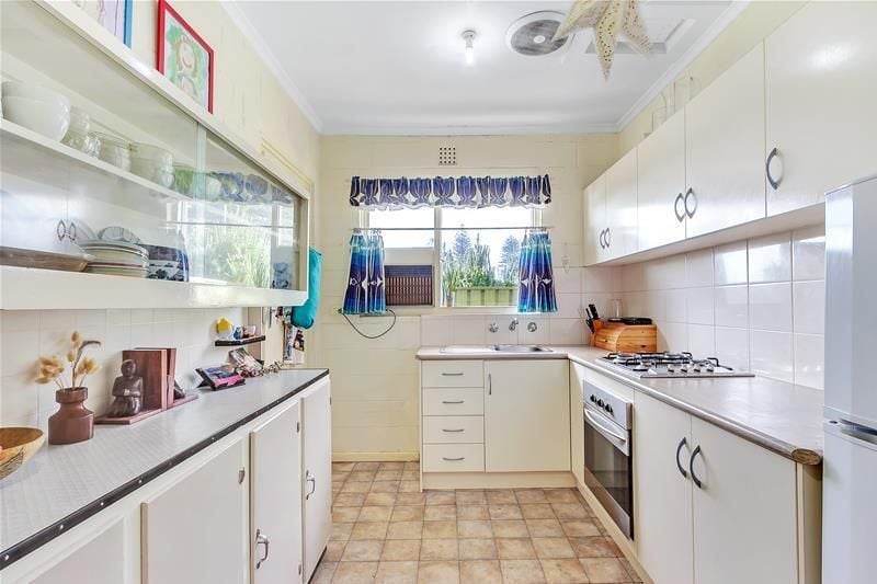2/4 Jetty Street Grange SA, Grange - Thumbnail 2
