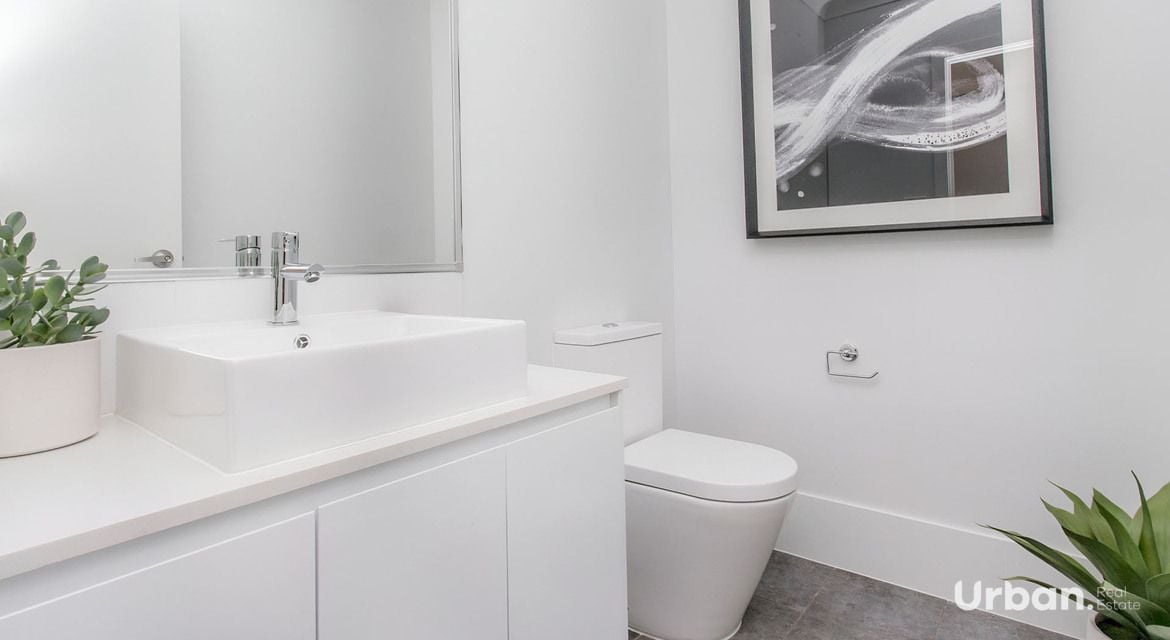 Bardia 71 Ingleburn Gardens Drive