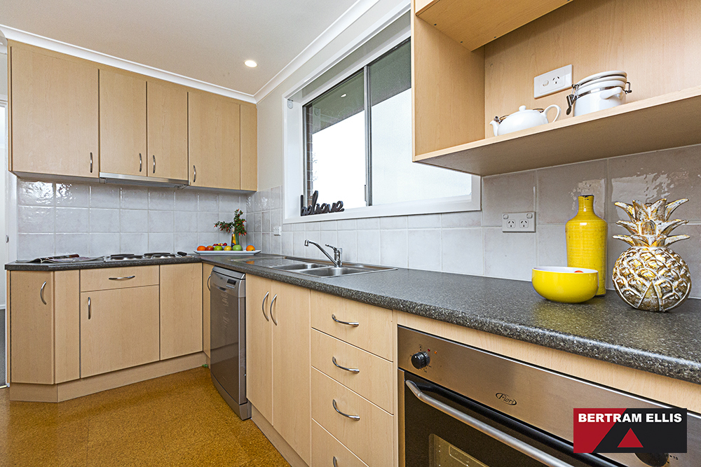 18 Eleanora Street, Fisher - Thumbnail 7