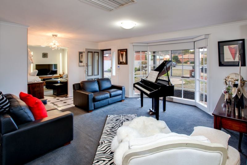 411 Tumgarra Place Lavington NSW, Lavington - Thumbnail 2