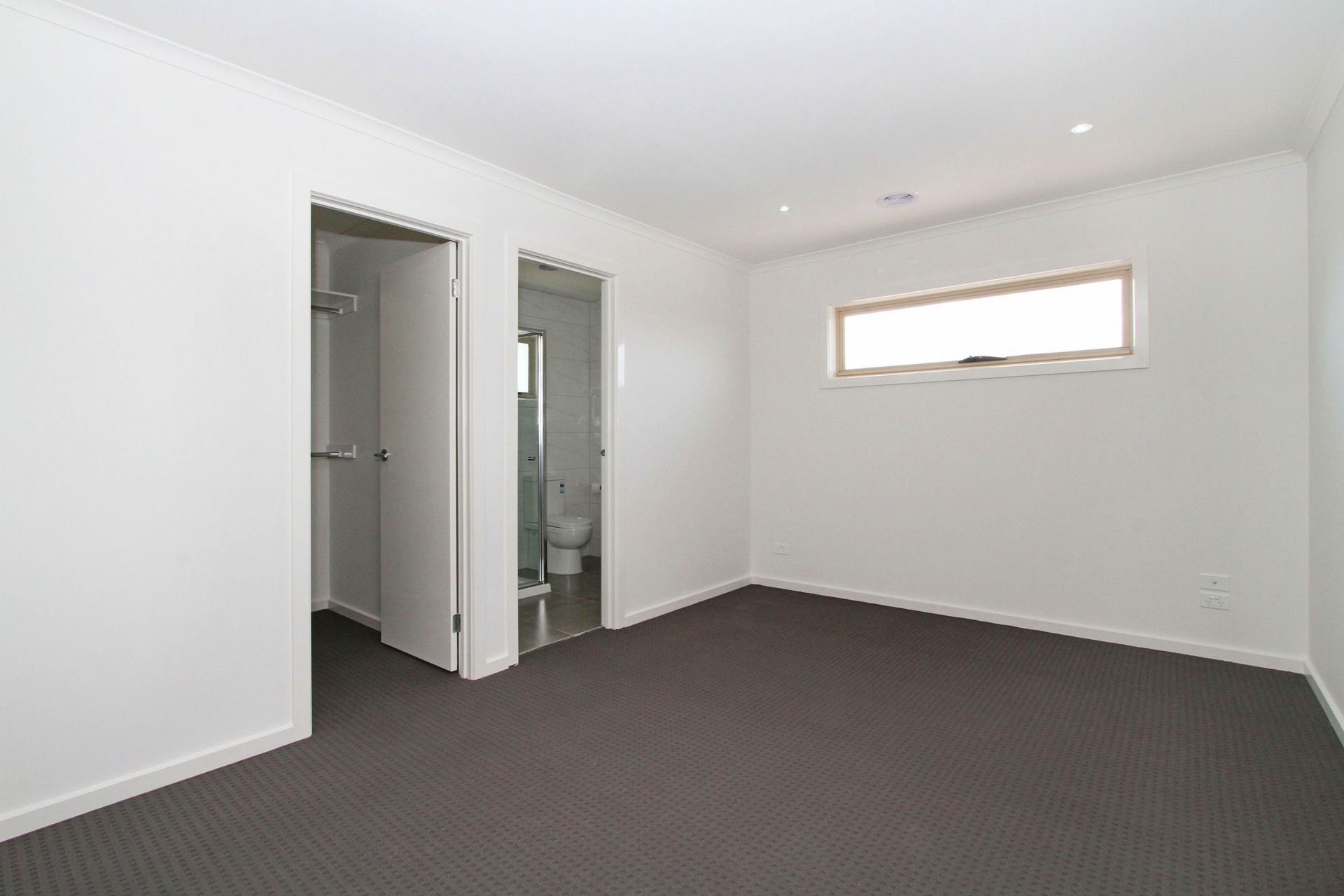 Stylish and Contemporary, Executive Living. Only 11kms From the City.