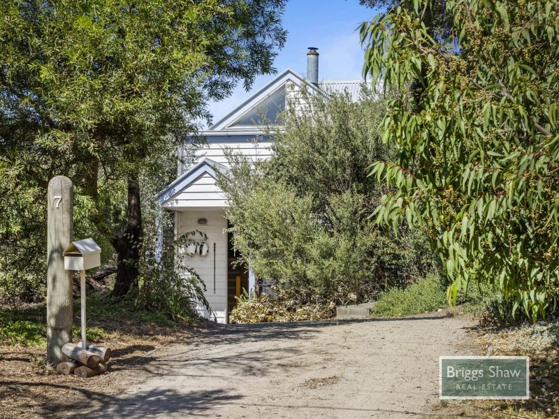 7 Summoner Street Blairgowrie VIC
 
 
 $1,450,000-1,595,000, 000 - Image 1