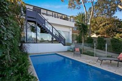 SYDNEY ACCOMMODATION HOTEL LEASEHOLD - GREAT LOCATION - STUNNING PRESENTATION