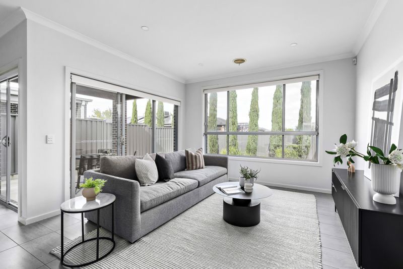 105 Orbis Avenue, Fraser Rise - Thumbnail 7