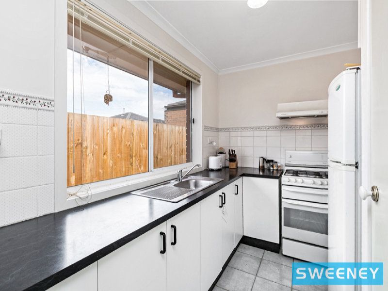 2/121 Blyth Street, Altona - Thumbnail 4