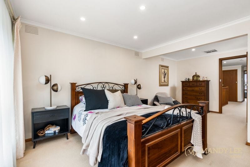 24 Robert Street Burwood East VIC, Burwood East - Thumbnail 5