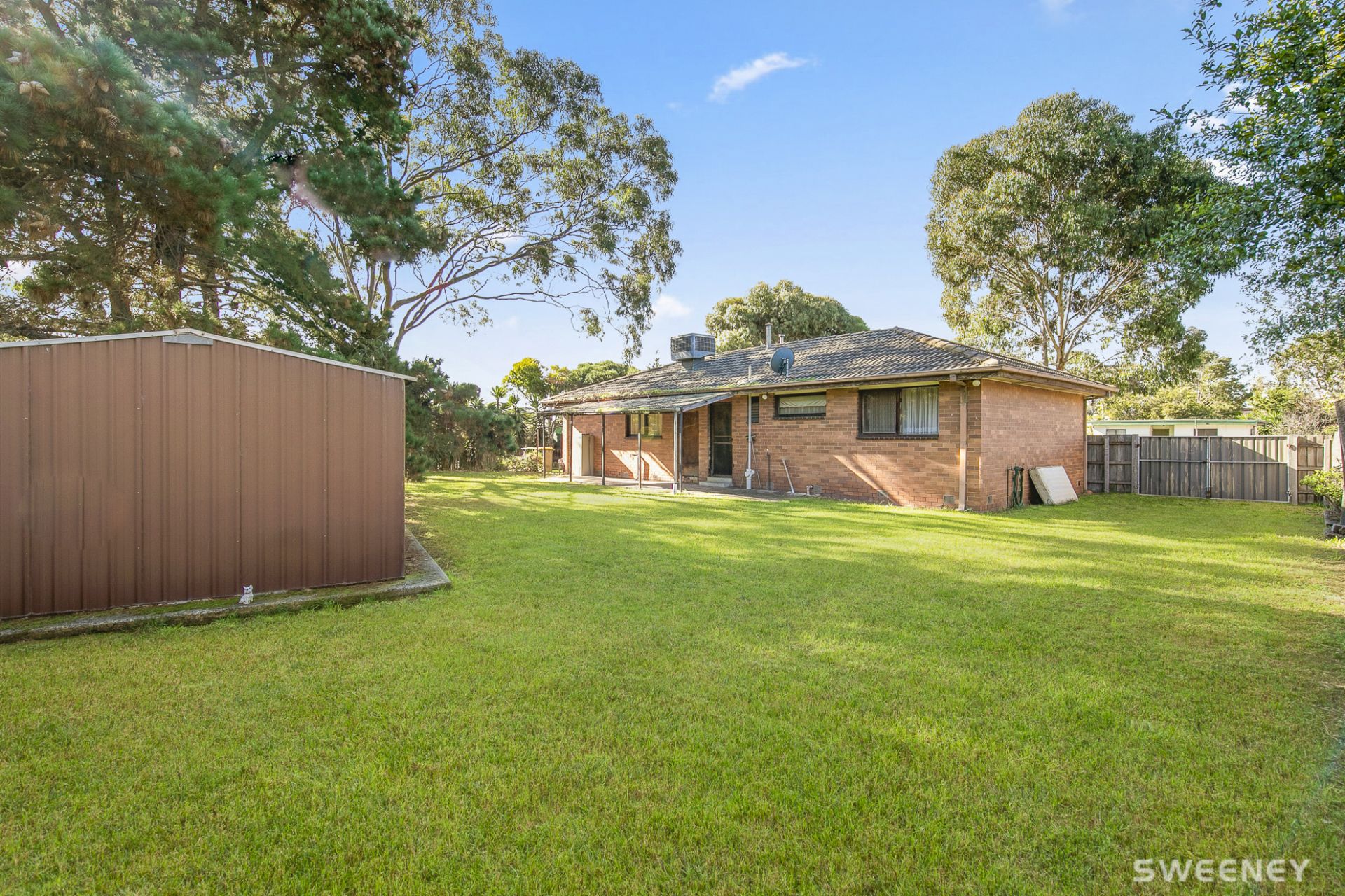 2 Linden Street, Altona Meadows - Thumbnail 4
