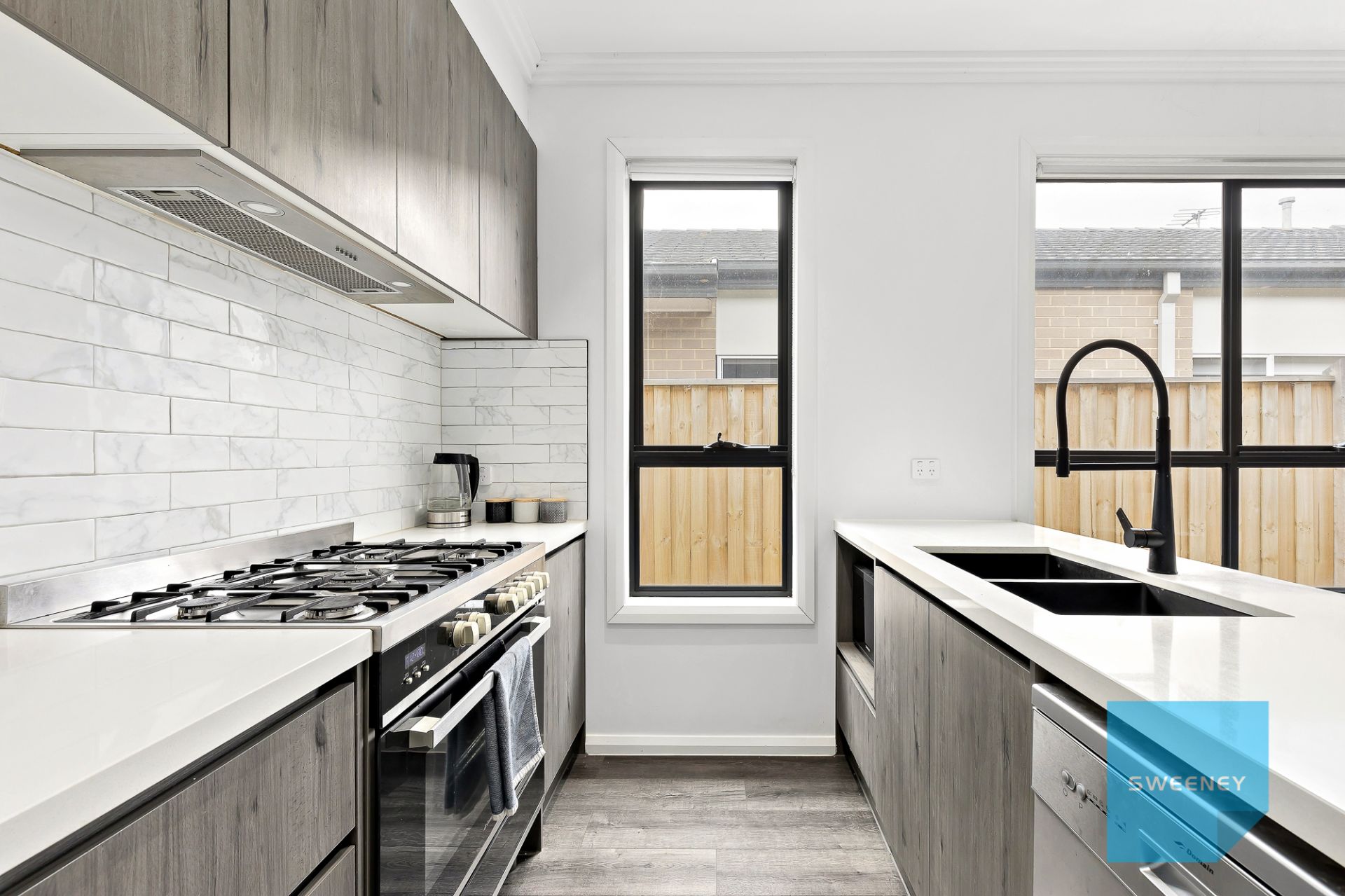 8 Petunia Way, Fraser Rise - Thumbnail 6