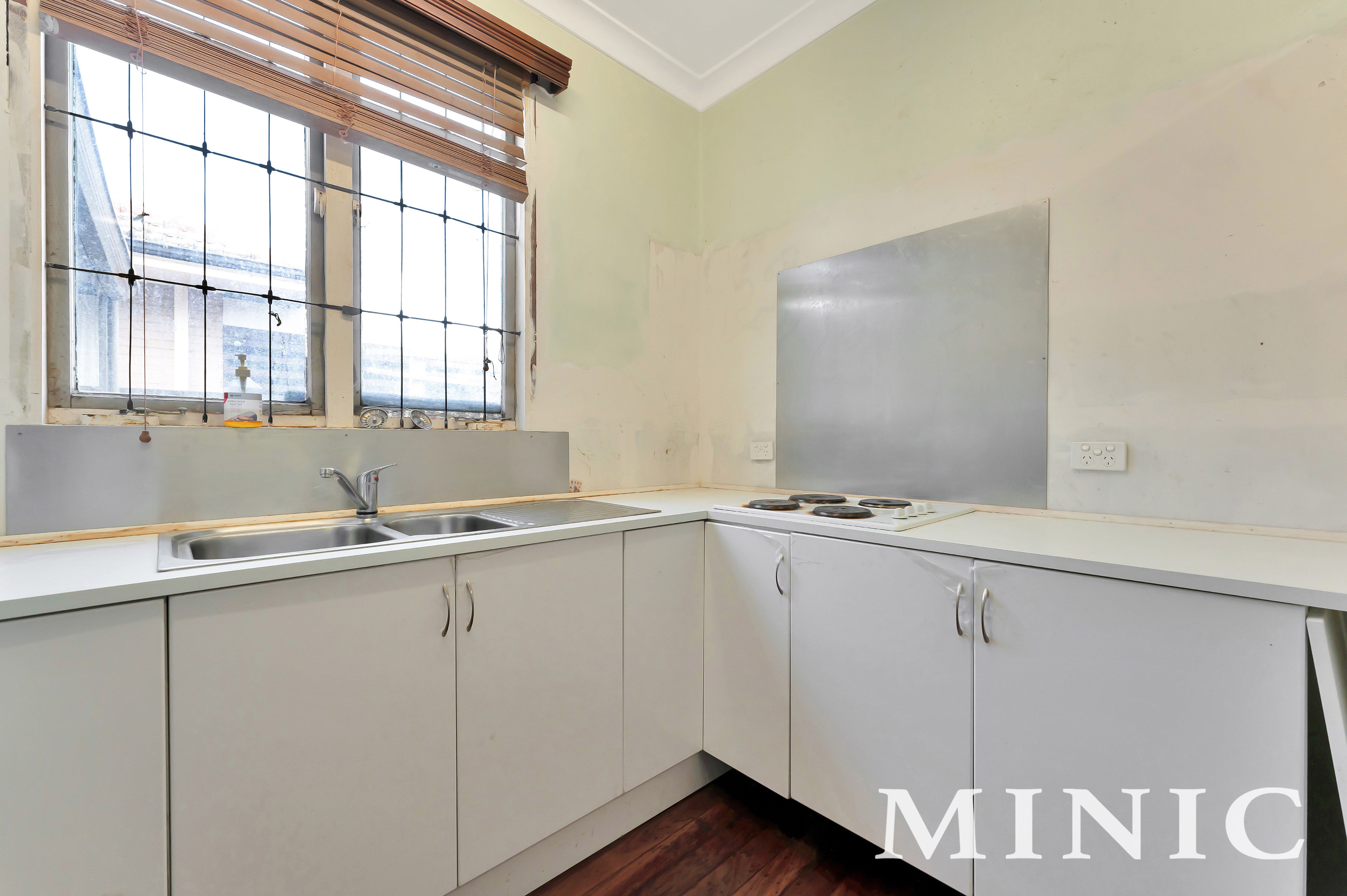 33 Hartfield Street, Queens Park
