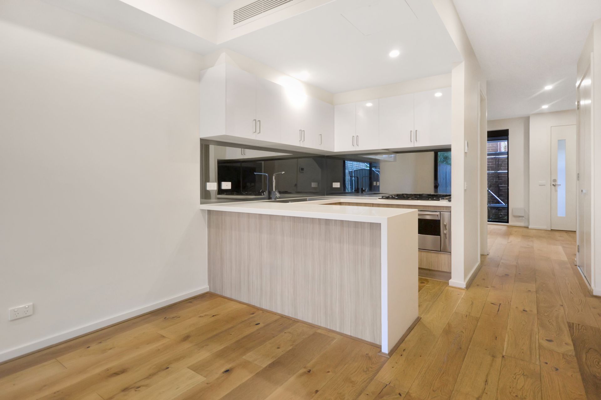 STYLISH MODERN LIVING
