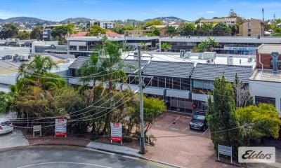 LIGHT FILLED OFFICE WITH 3 EXCLUSIVE CAR PARKS!