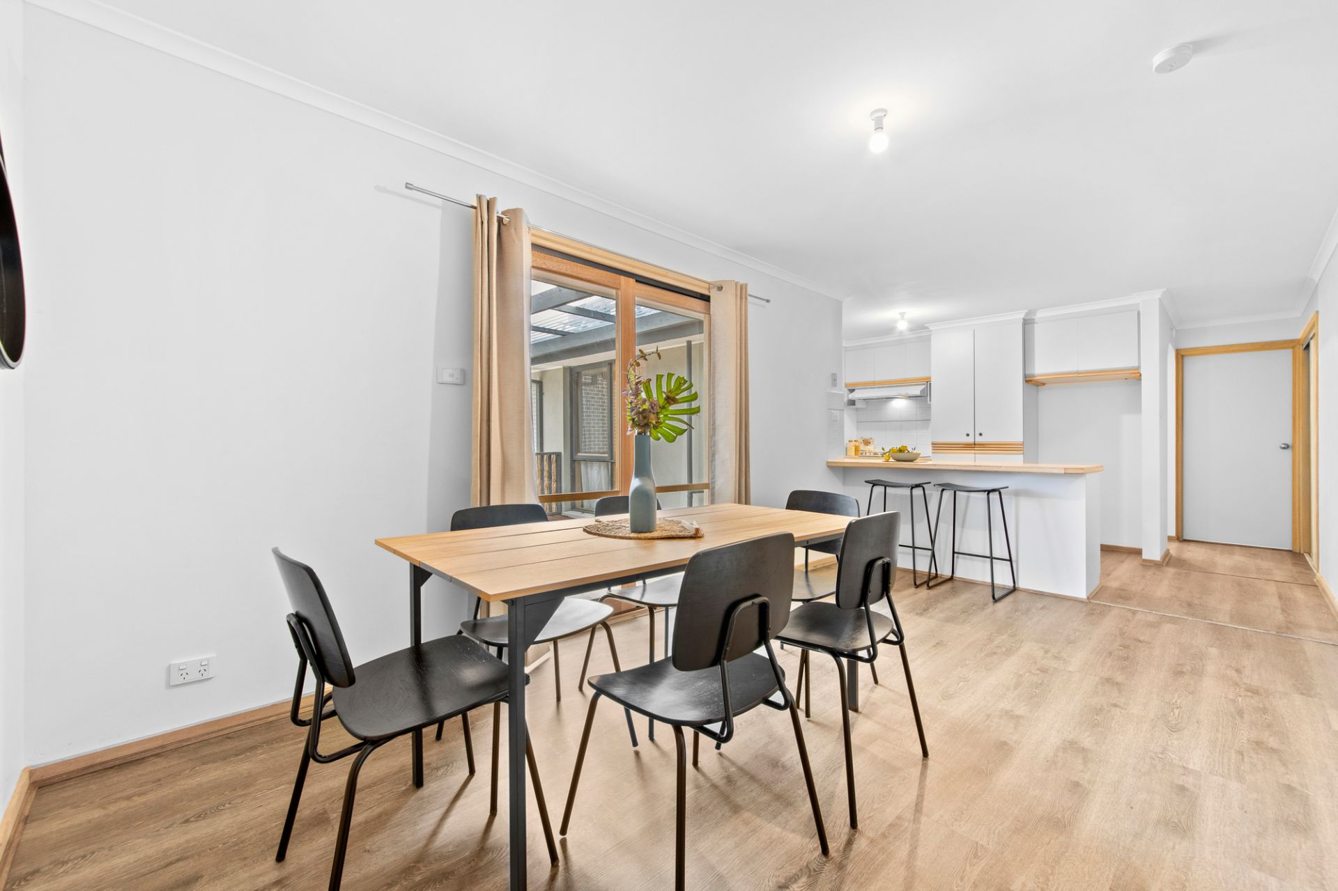 Chic and Modern Family Living Awaits!