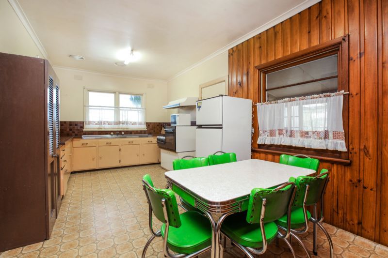 29 Clive Street, West Footscray - Thumbnail 8