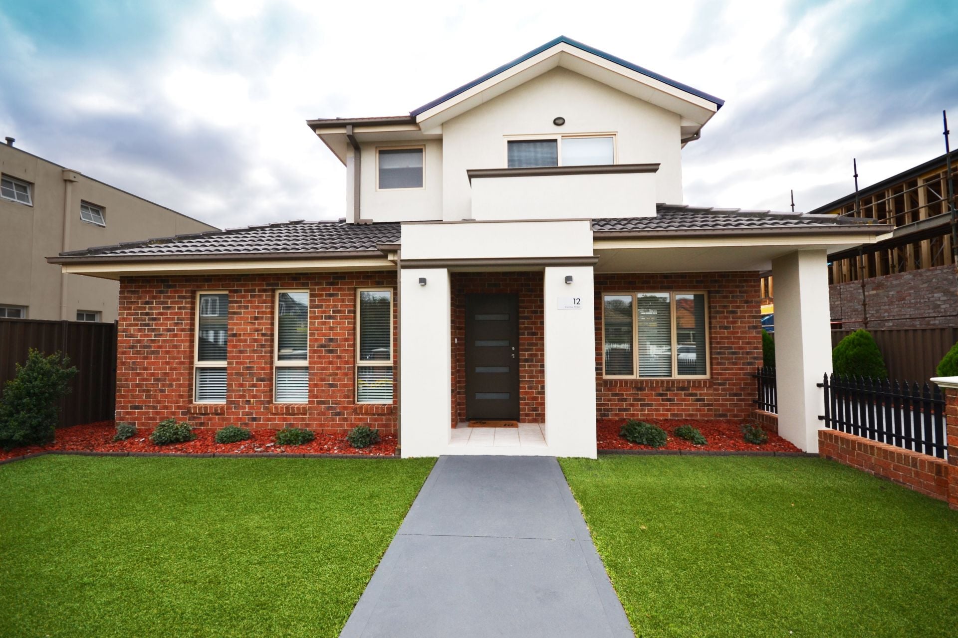 LOOKING FOR A NICE PLACE TO LIVE! This one is worth checking out.