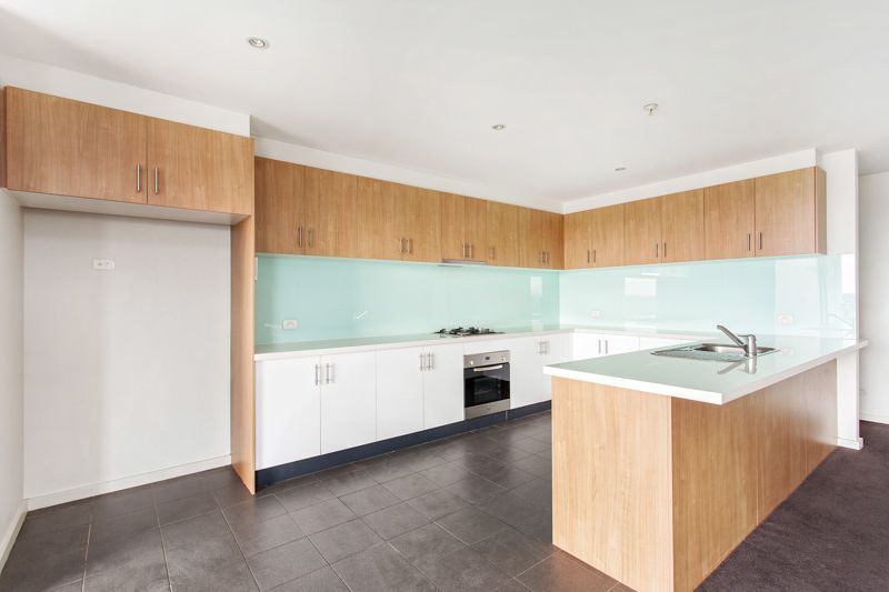 806/250 Barkly Street, Footscray - Thumbnail 5