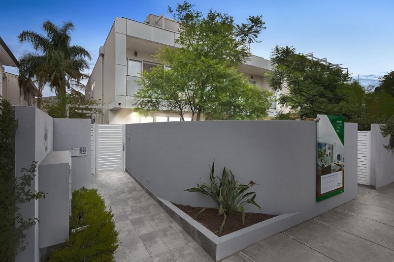 1/464 Hawthorn Road, Caulfield South - Thumbnail 2