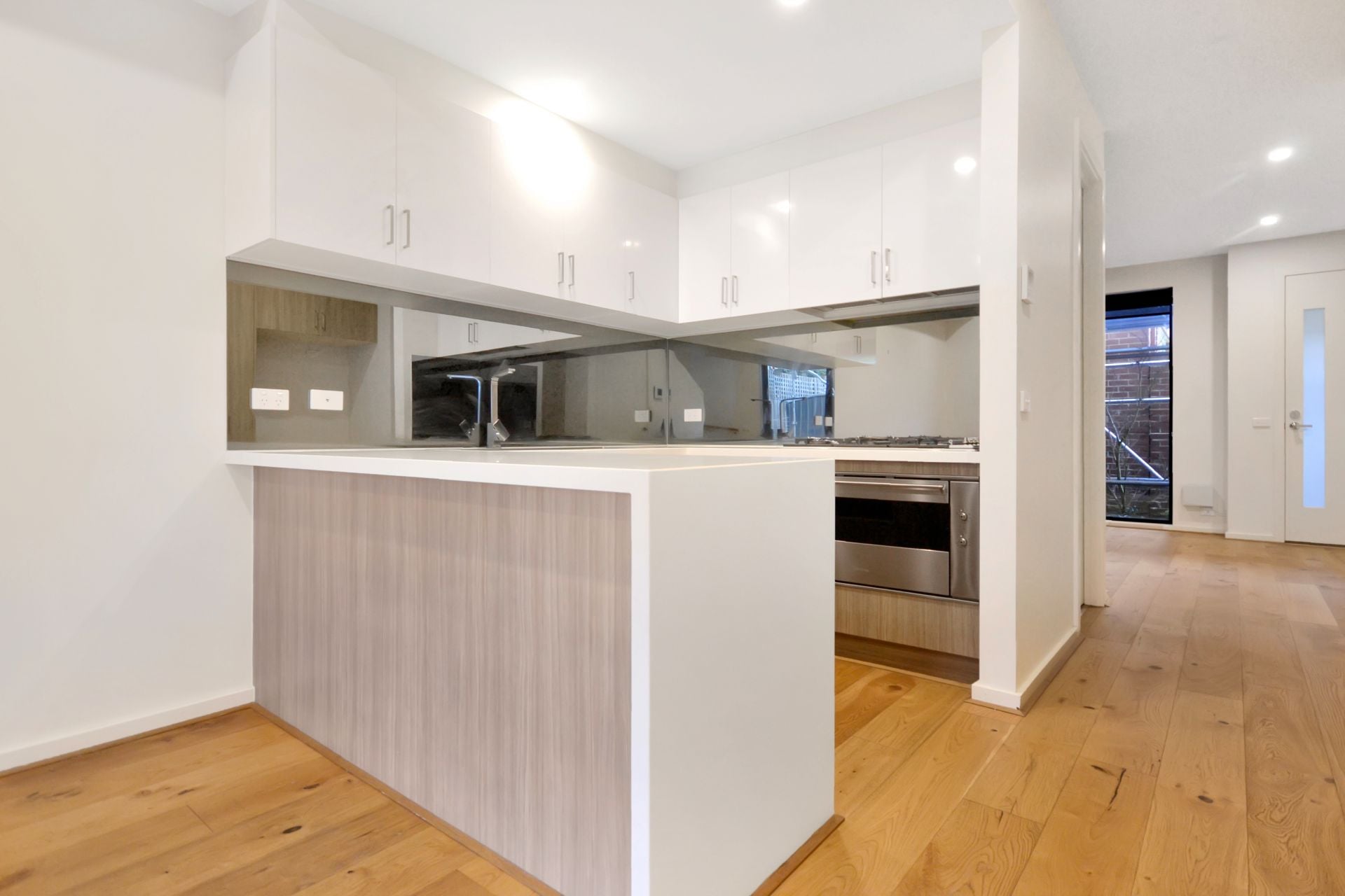 STYLISH MODERN LIVING