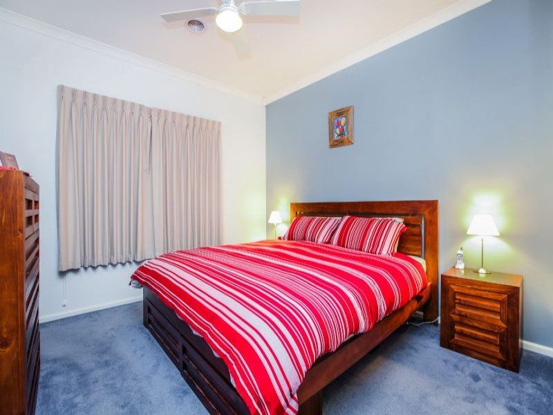 3 Wattlepark Street, Caroline Springs - Thumbnail 4
