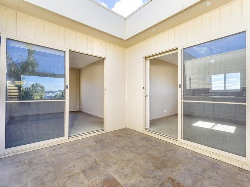 2/10 Milborne Drive OCEAN GROVE VIC, Ocean Grove - Thumbnail 5
