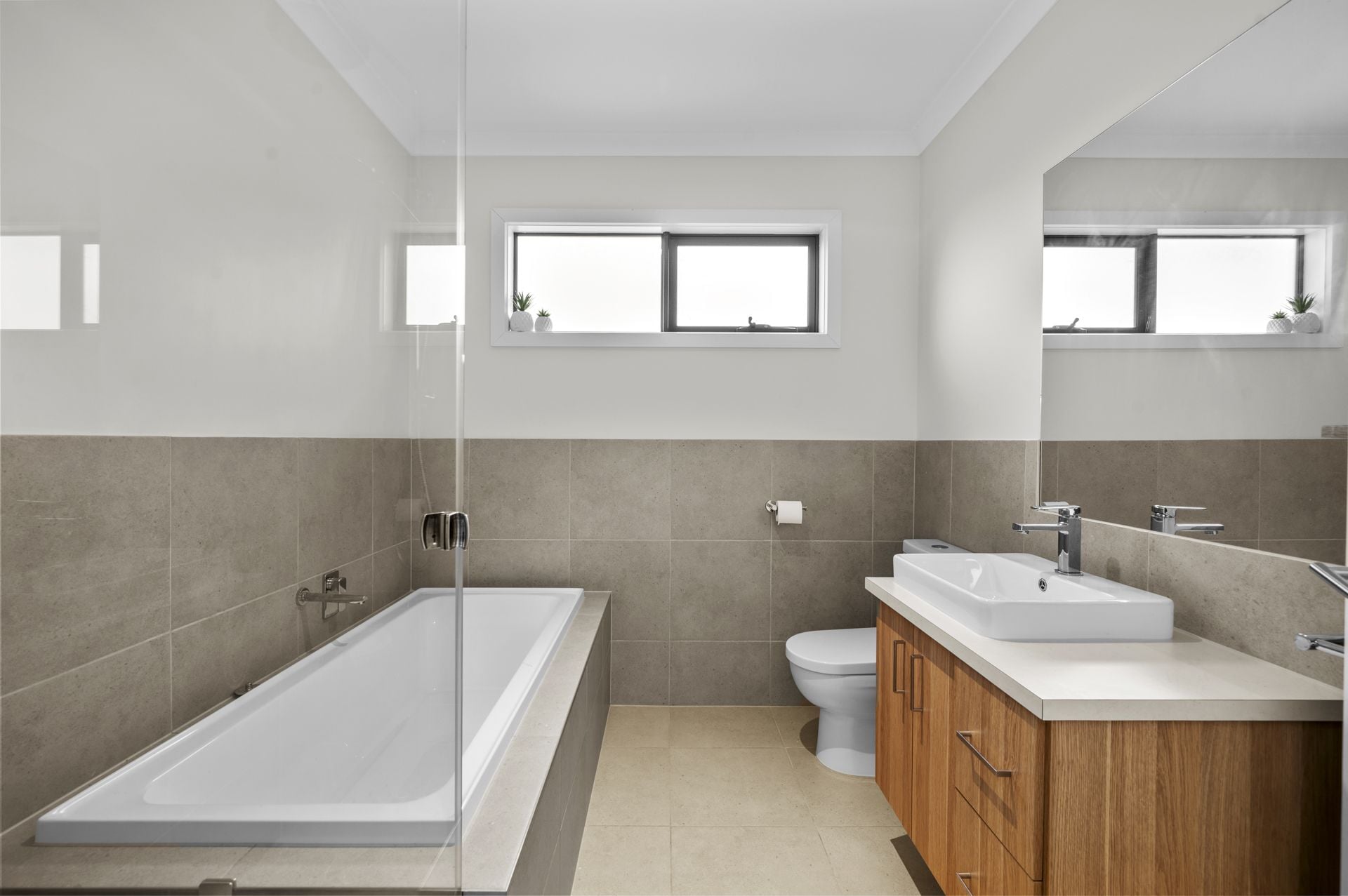 Architecturally Designed Townhouse: Modern and Elegant