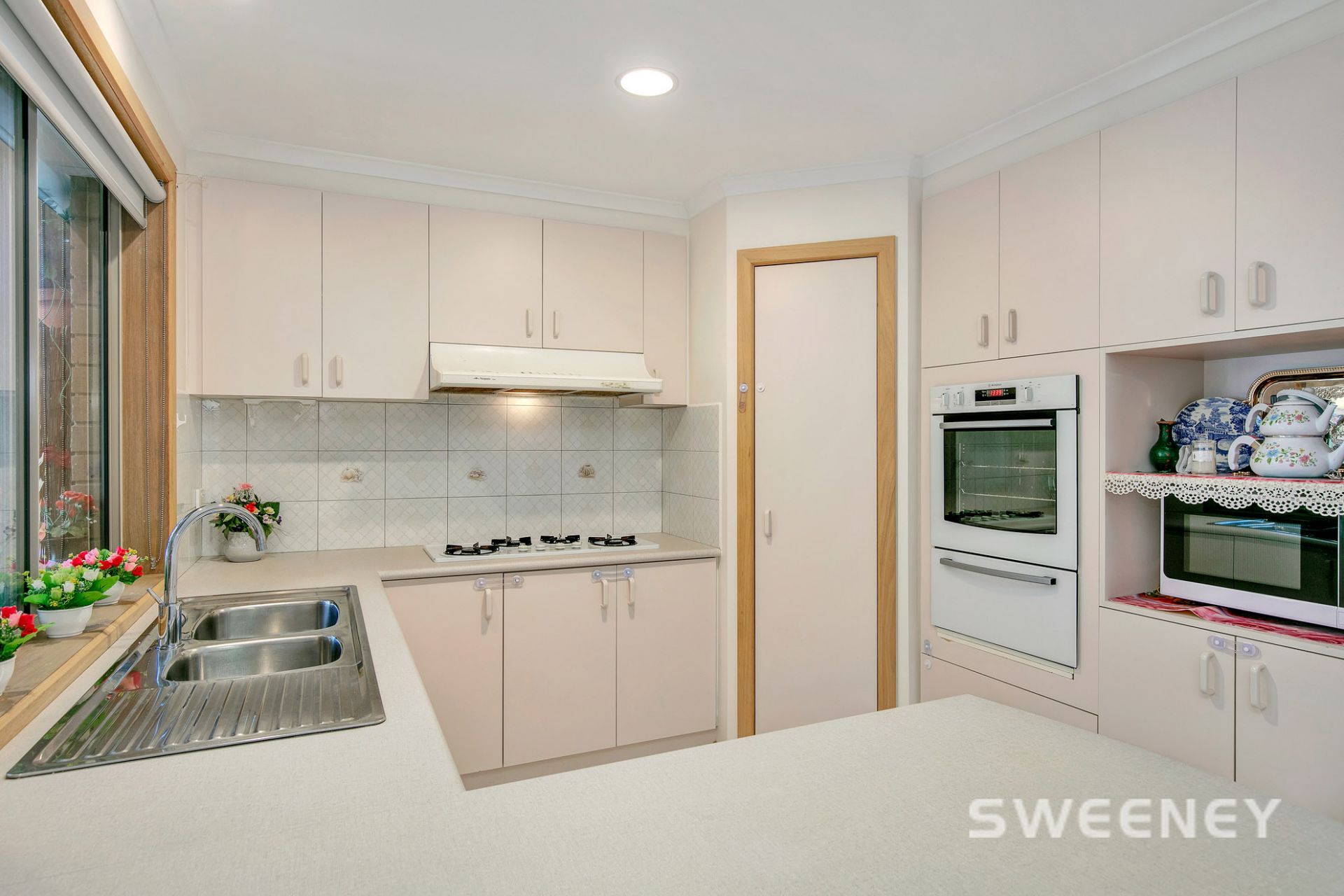 7 Davis Court, Altona Meadows - Thumbnail 4
