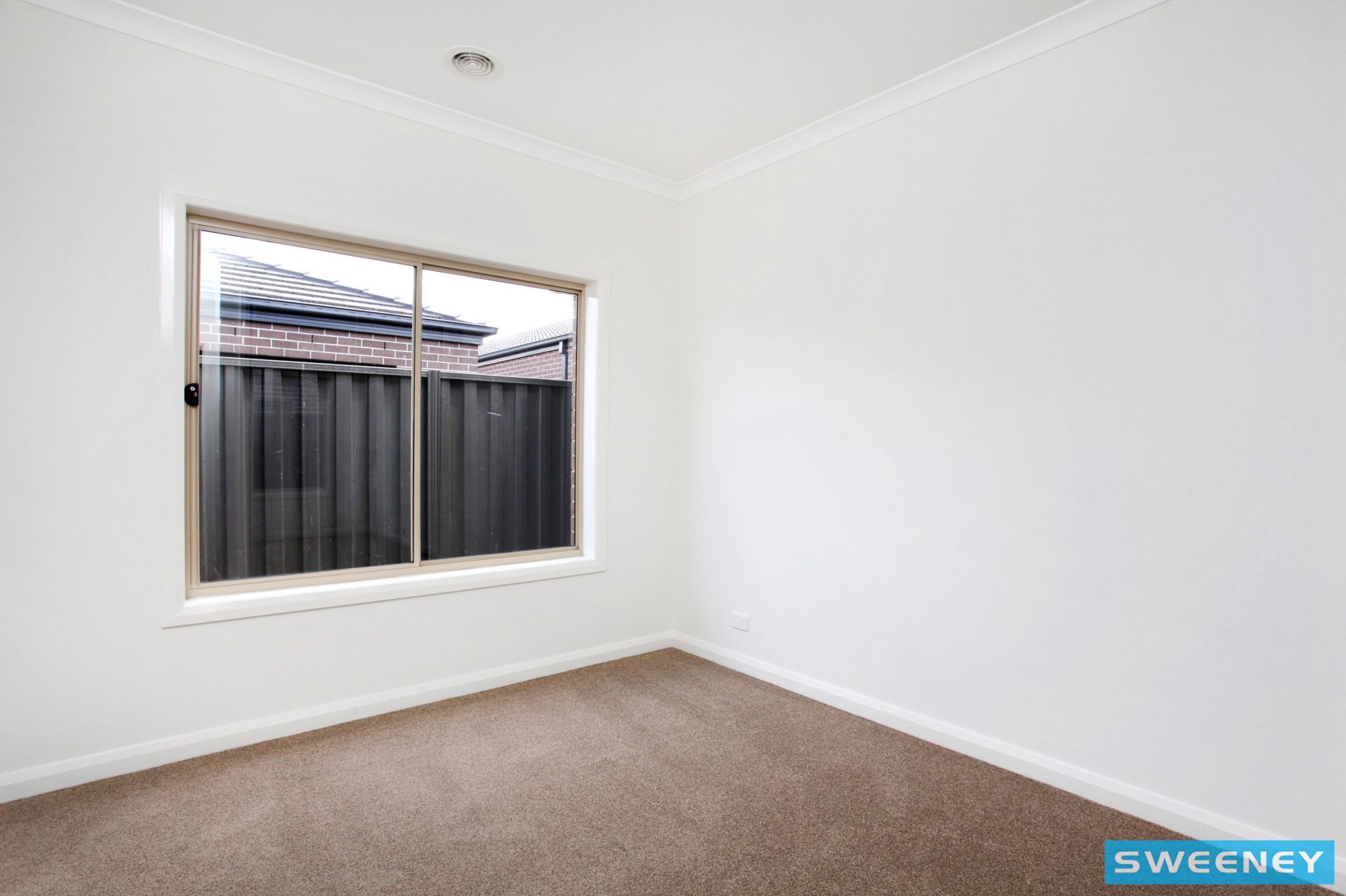 3/2 Lane Place, Hillside - Thumbnail 7