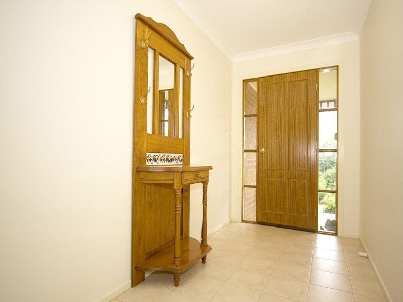 34 Rossarden Street, Fisher - Thumbnail 3