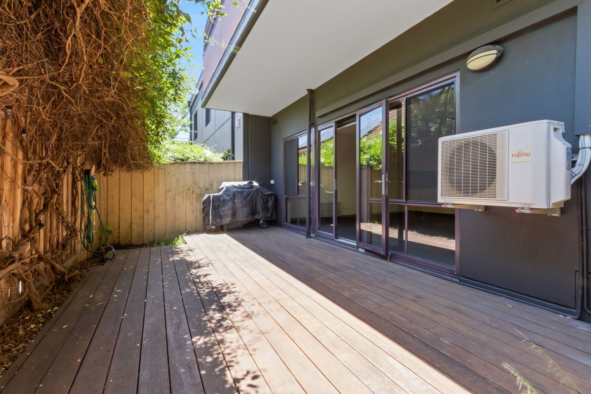 Generous two bedroom apartment!