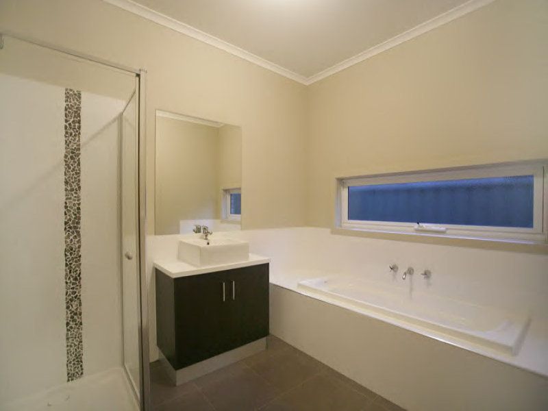 Lot 415 Rosella Crescent, Caroline Springs - Thumbnail 6