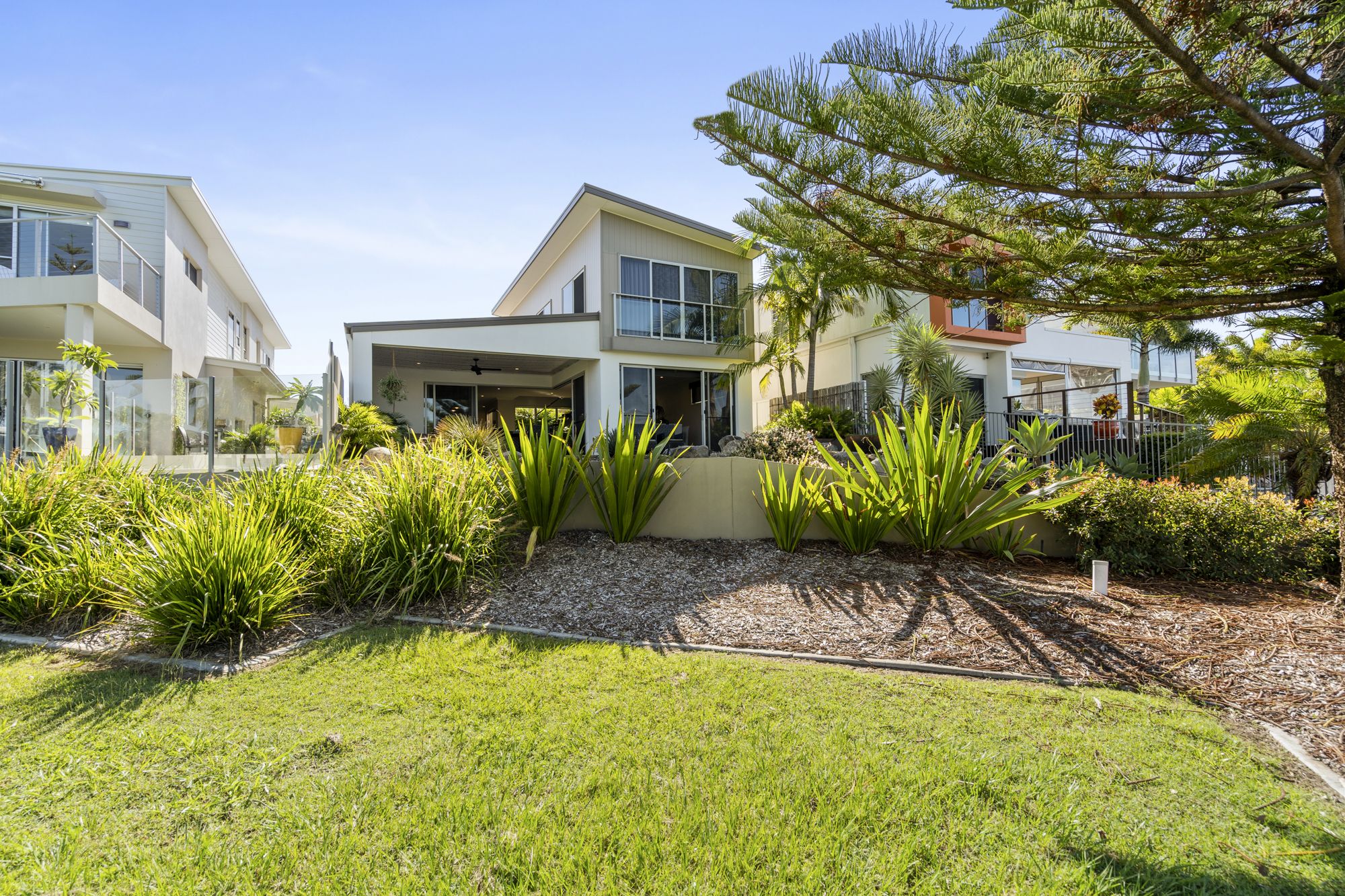 Real Estate For Sale 19 Cocos Court Kawana Island , QLD