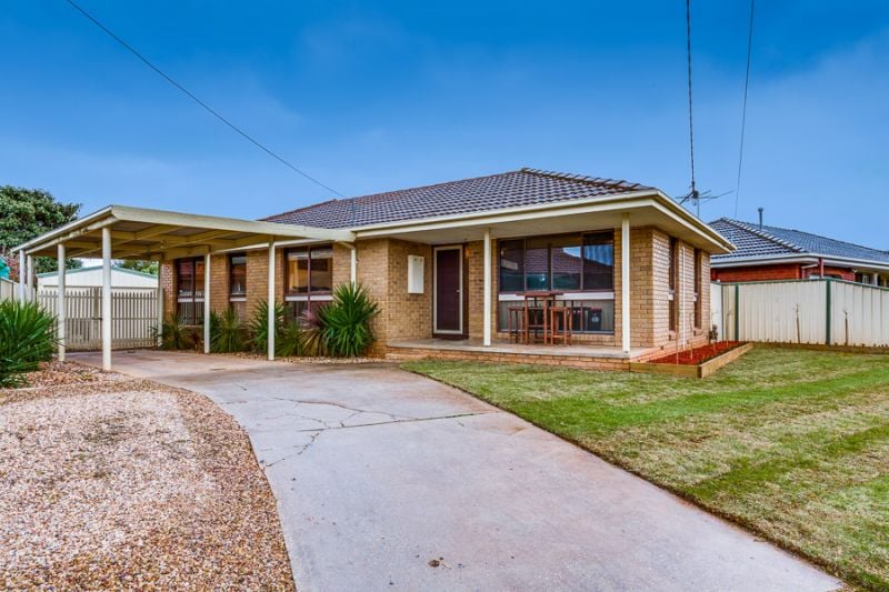 3 Witney Court, Bacchus Marsh - Thumbnail 2