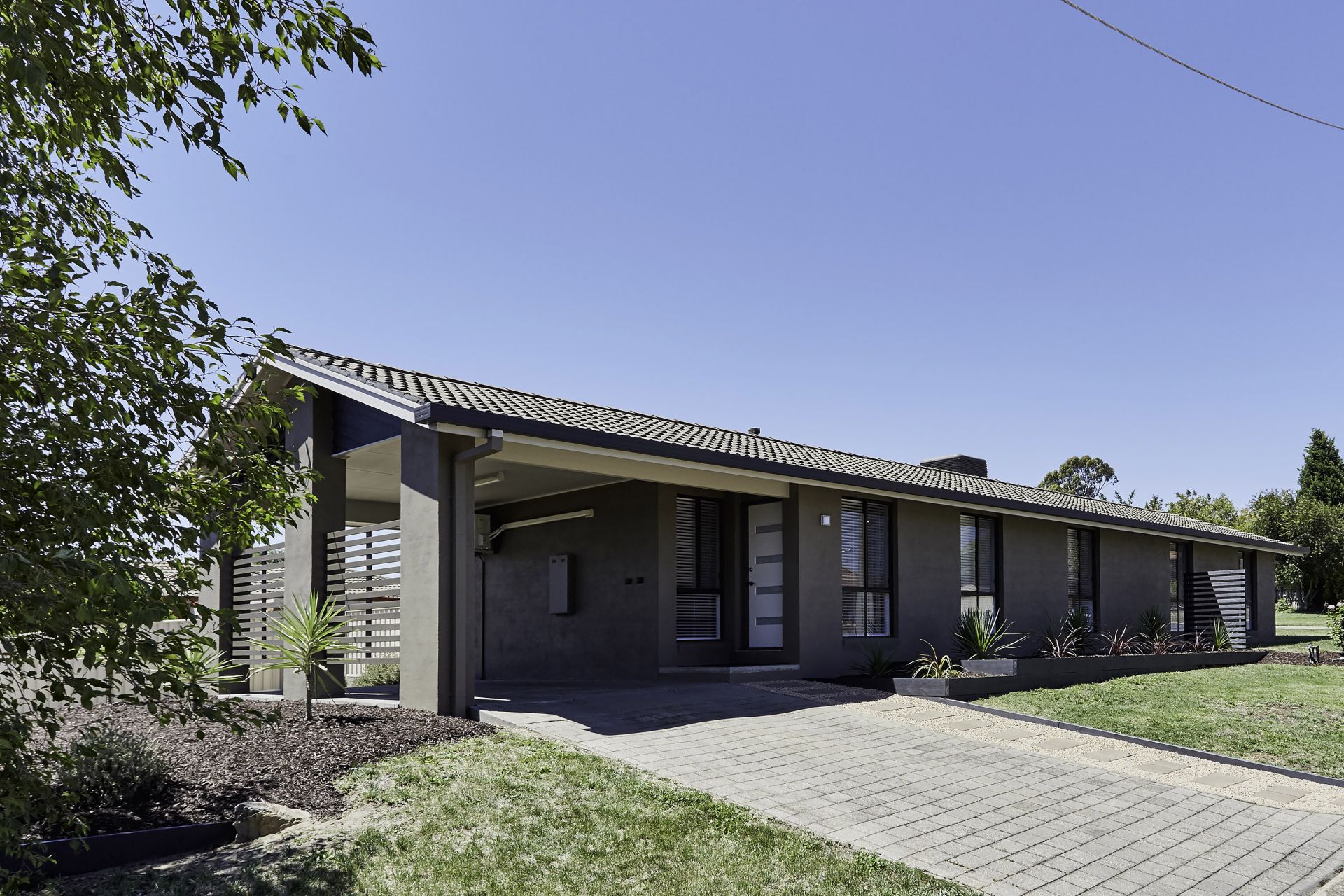 20 Clee Crescent, Strathdale DCK Real Estate