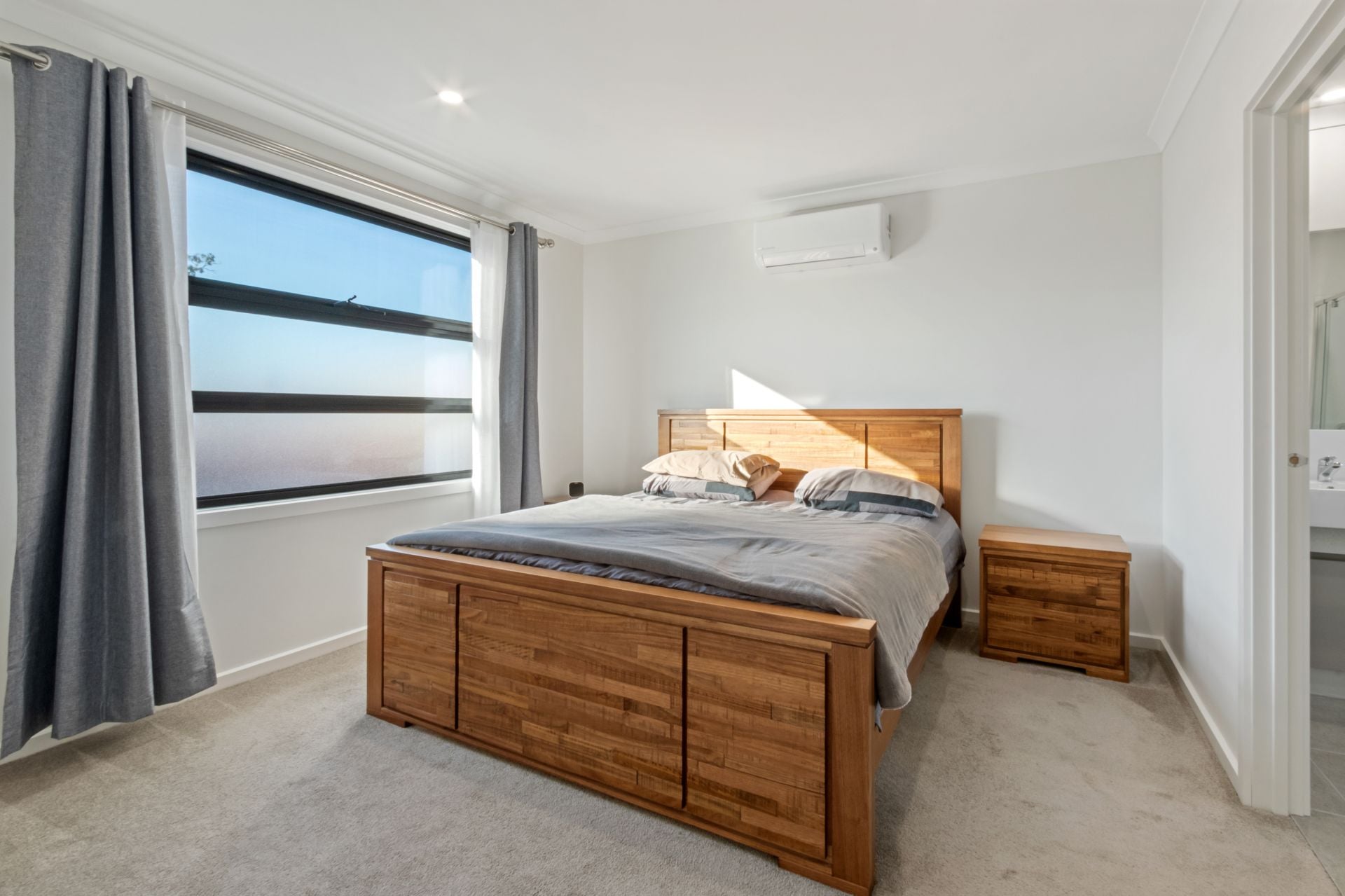 MODERN FAMILY HOME IN THE HEART OF EPPING