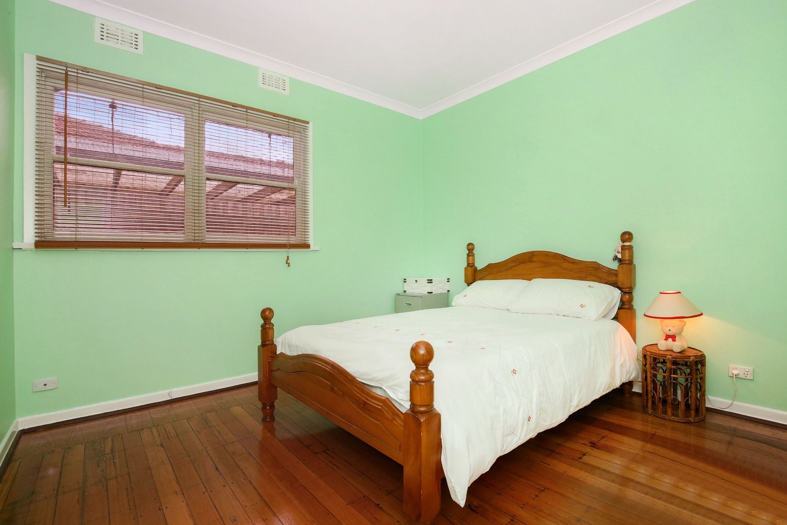 Bright & Spacious home!