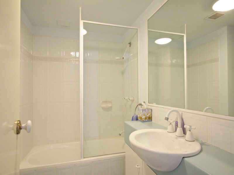 4/102 MUSGRAVE STREET - KIRRA PALMS KIRRA QLD, - Kirra Palms Kirra - Thumbnail 7