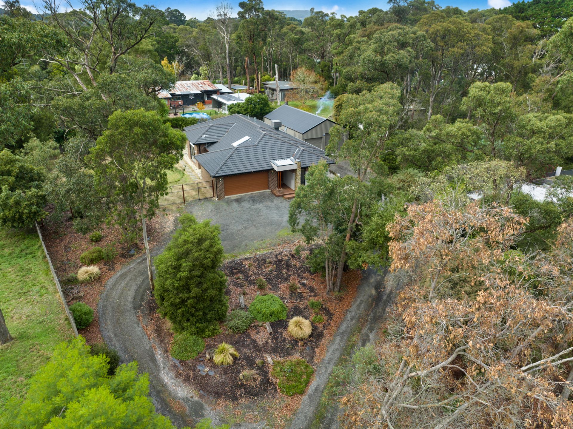 197 Eddy  Avenue, Mount Helen, Mount Helen - Thumbnail 4