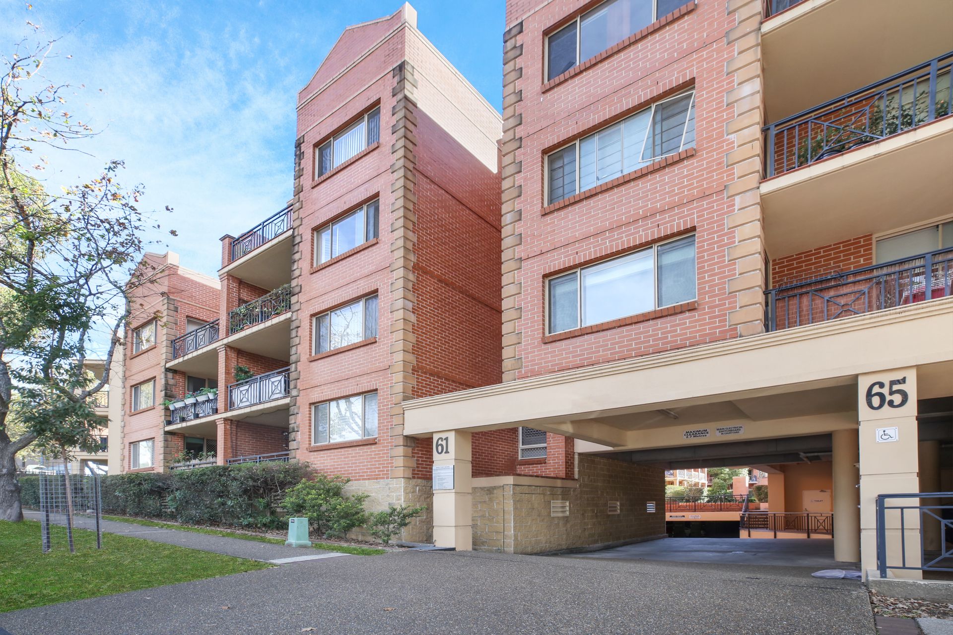 4/61-65 Glencoe Street, Sutherland, Sutherland - Thumbnail 2