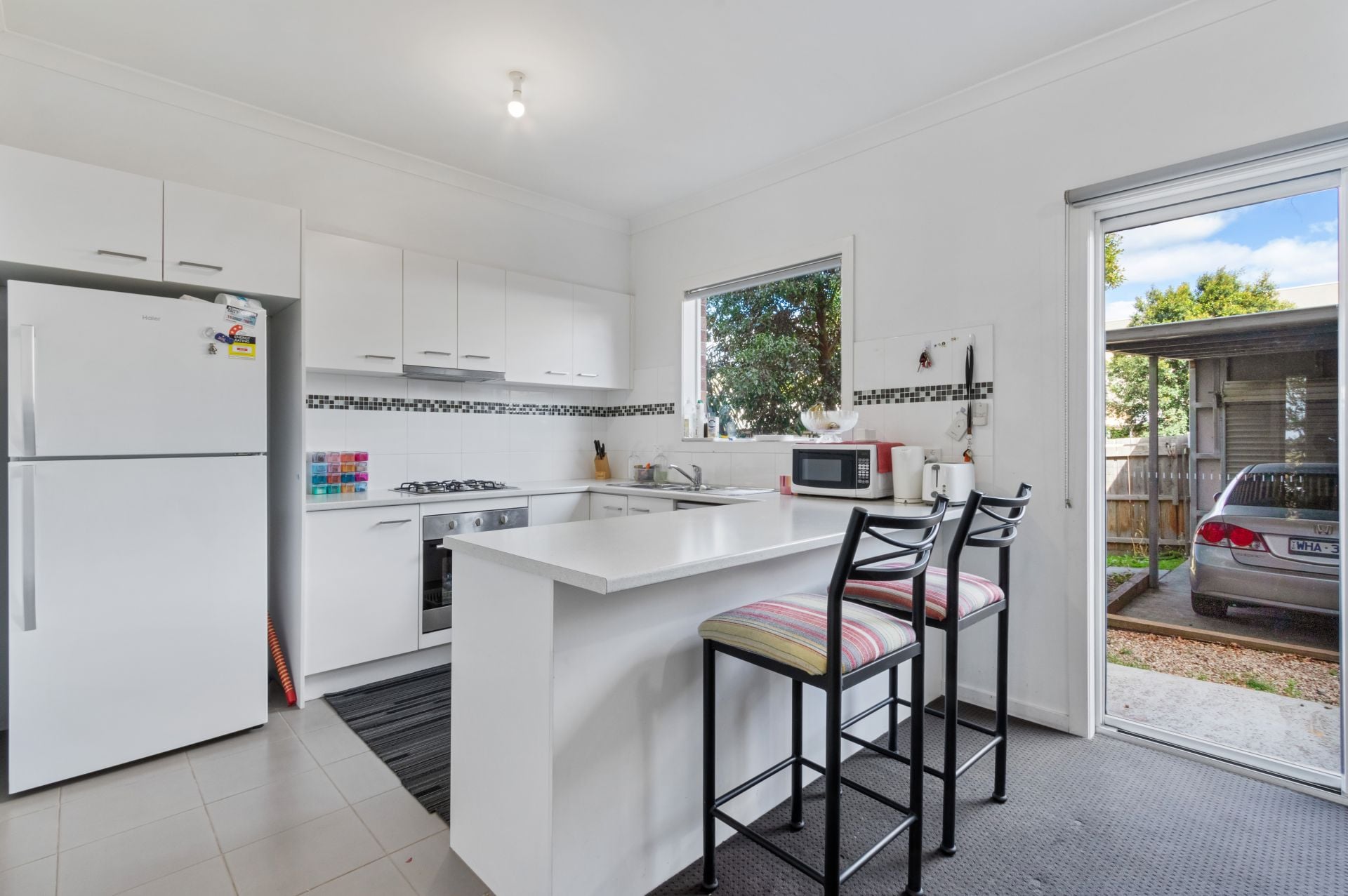 LIGHT FILLED TOWNHOUSE