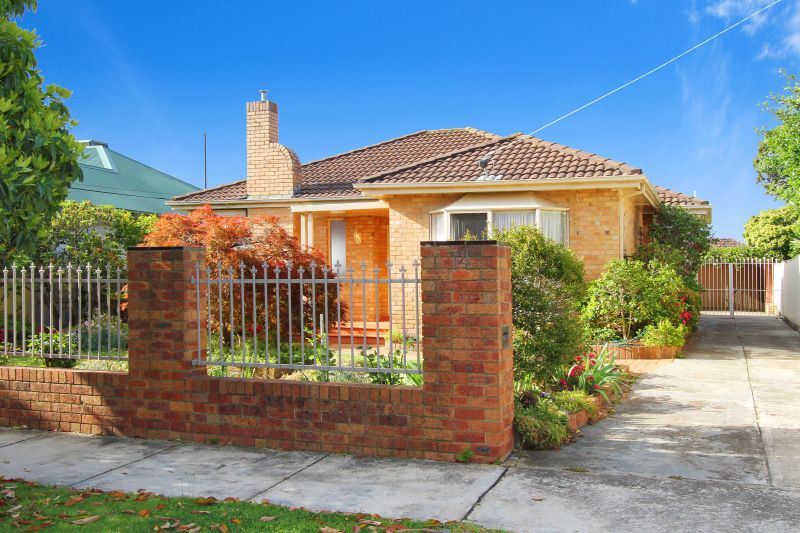 74 Barry Street, Reservoir